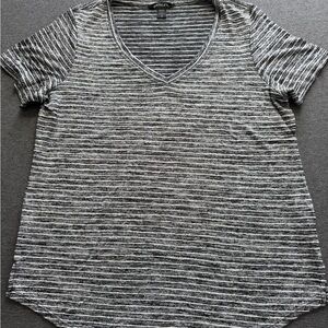 Athleta Gray & White Heathered Striped V-Neck Short Sleeve Tee